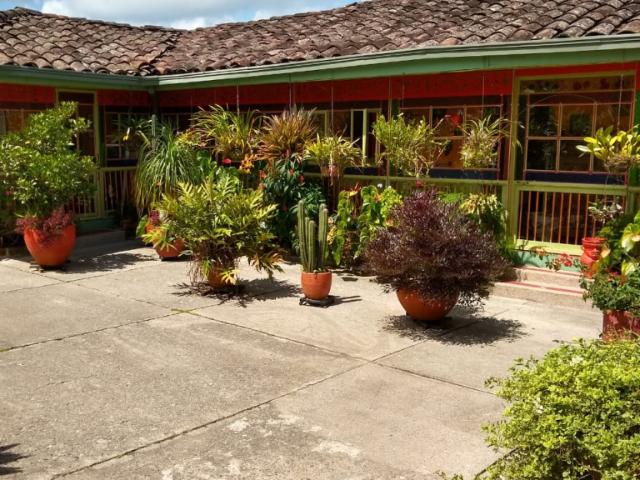 Finca En Venta En Pereira En Sector La Bella Via Armenia V285448