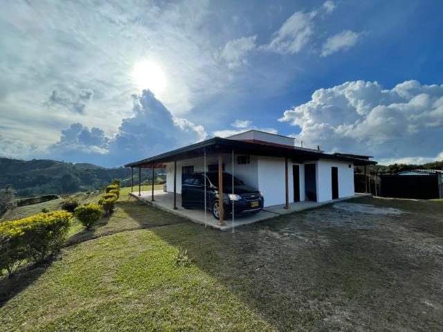 Finca En Venta En San Vicente En Vereda La Enea V205315