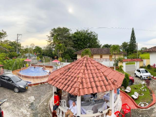 Finca En Arriendo En Armenia En Via Montenegro A174417