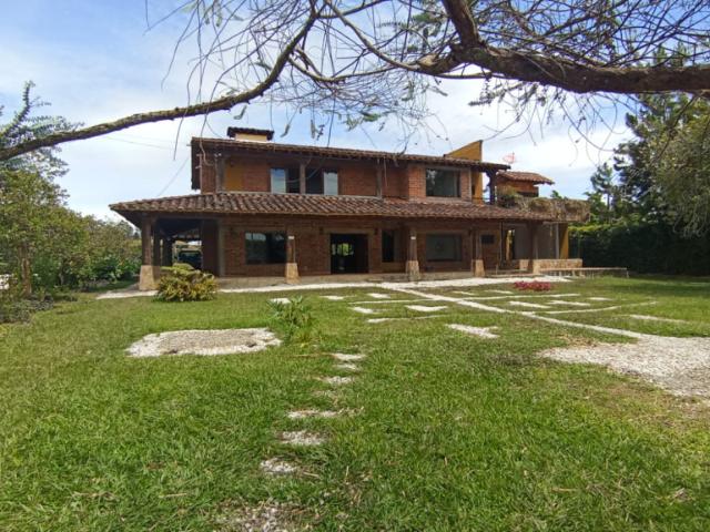 Finca En Arriendo En El Carmen De Viboral En Via El Carmen A256388