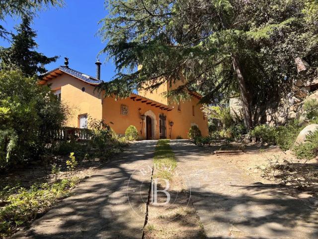 Finca histórica en plena naturaleza en venta a tan sólo 35 m. 1200m² Arenys de Munt