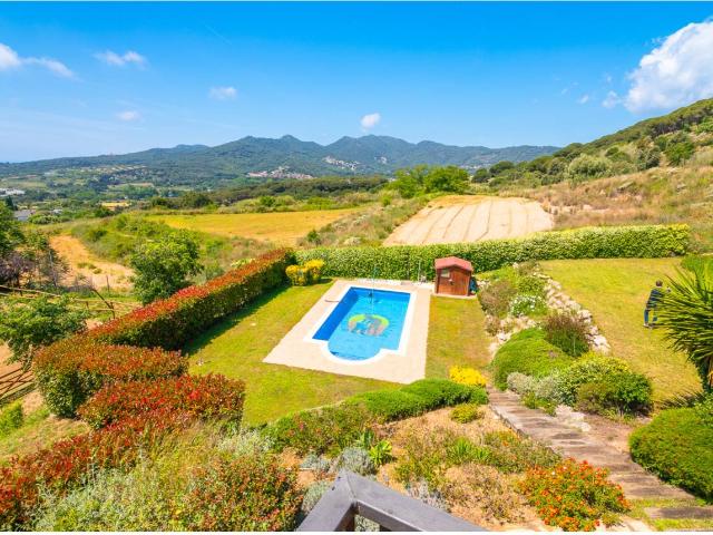 Finca independiente en Argentona