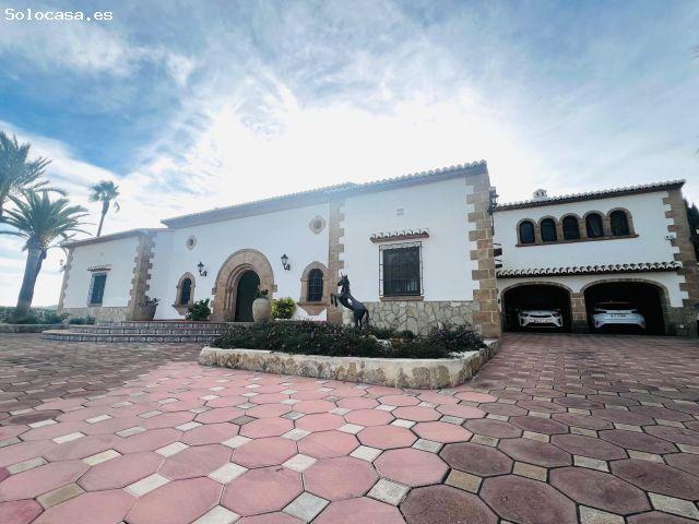 Finca mediterránea de lujo en venta en Jávea
