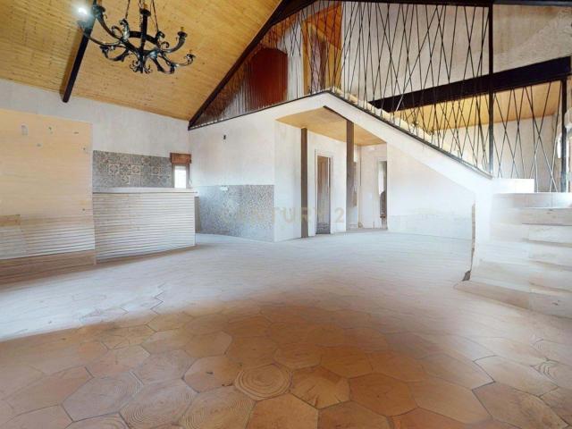 Finca rustica. Casa de campo con piscina en Driebes Guadalajara, junto a campos de cultivo