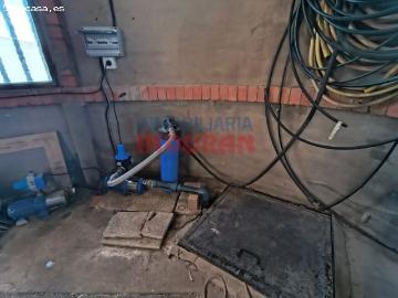 Finca rústica con vivienda, piscina y pista de tenis en Belvís de Monroy