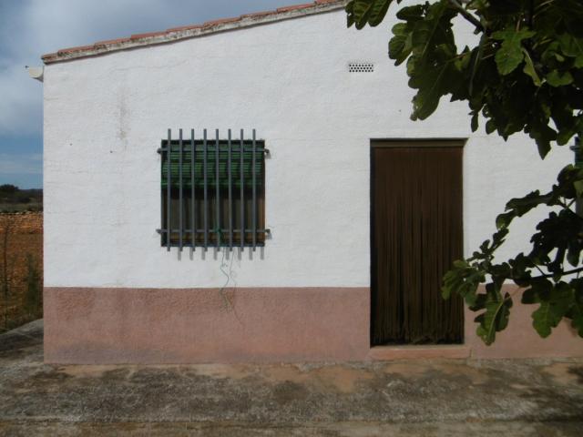 FINCA RUSTICA CON CASETA Y AGUA POTABLE