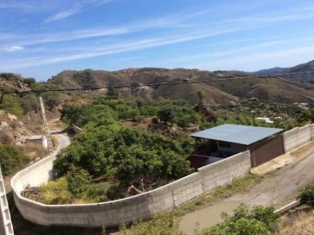 Finca rústica de AGUACATES con CONTRUCCIÓN de 37 m2 en Los Guájares Faragüit