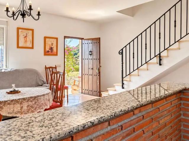 Finca rústica de alquiler en Olías, Málaga Capital
