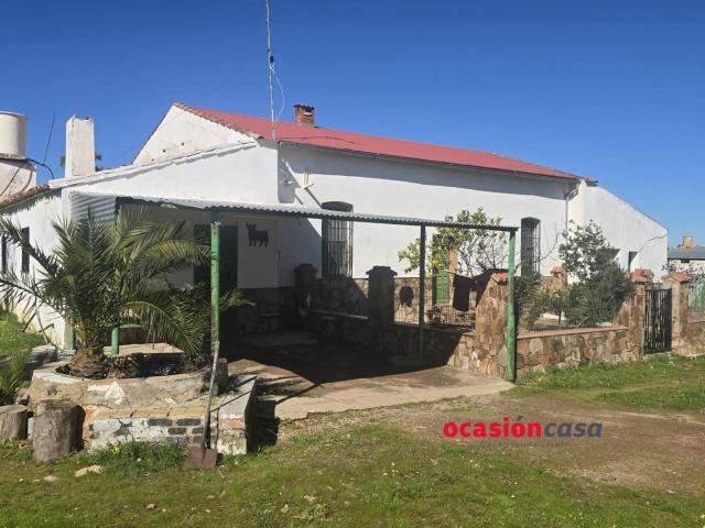 FINCA RÚSTICA DE 5 HA CON VIVIENDA
