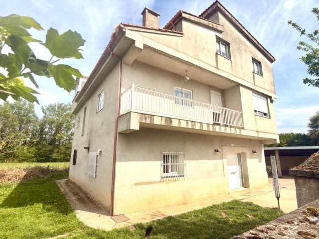 Casa chalet en Venta en Monforte de Lemos