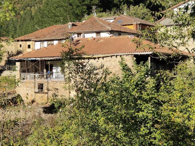 Casa chalet en Venta en Camaleño