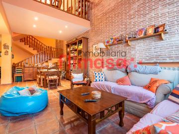 Avenida Principe de Asturias, Madrid, Pinares Llanos