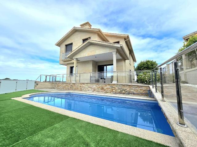 Casa chalet en Venta en Coruxo Oia Saiáns