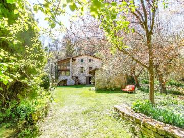 Gombrèn, Girona, Cataluña, Cataluña - Jardín