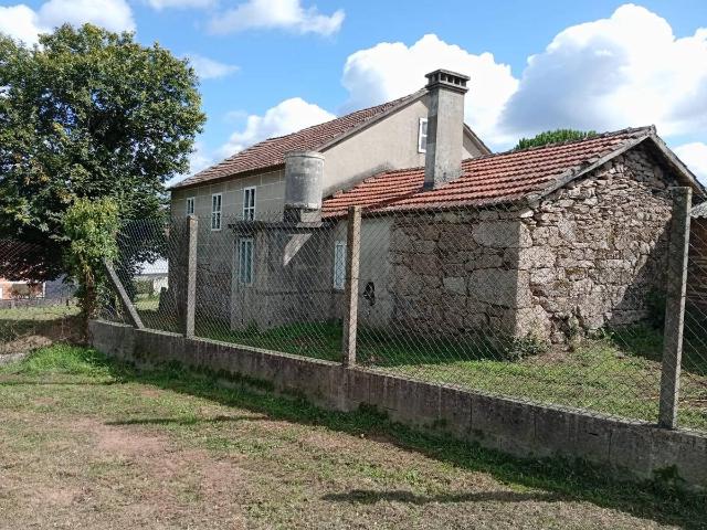 Casa chalet en Venta en Ponteareas