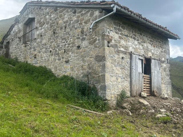 Finca rústica en venta. GAMONEDO