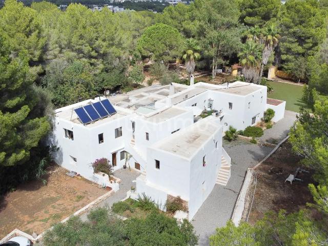 Finca rústica en zona forestal privada de Santa Eulalia, ide. 893m² Santa