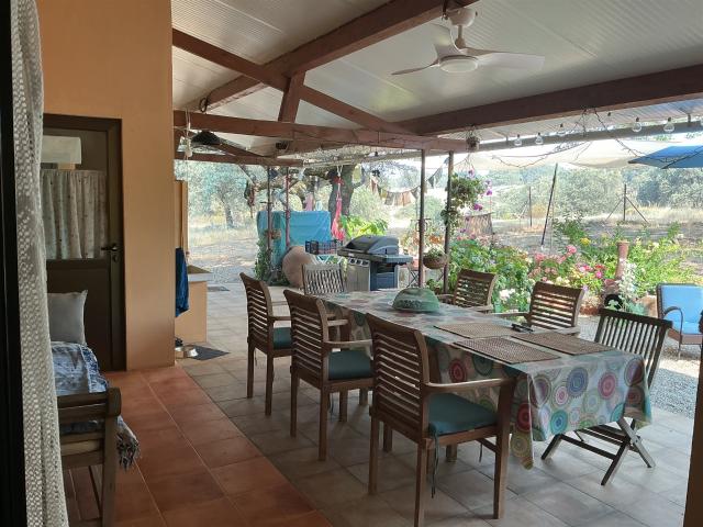 Finca rustica 8 ha,con casa y piscina 170m² Villasbuenas de Gata