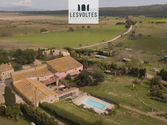 Chalet en venta en Bellcaire d'Empordà, Girona Costa Brava