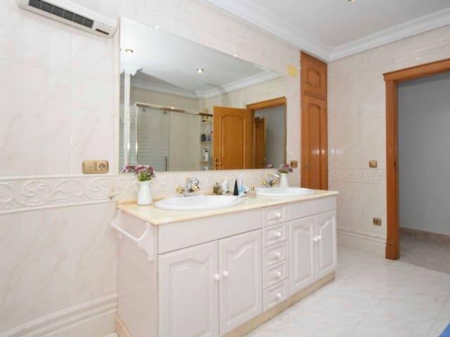 Chalet en venta en Orihuela, Alicante