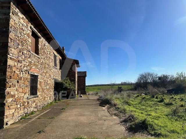 Finca/Casa Rural en venta en León, León