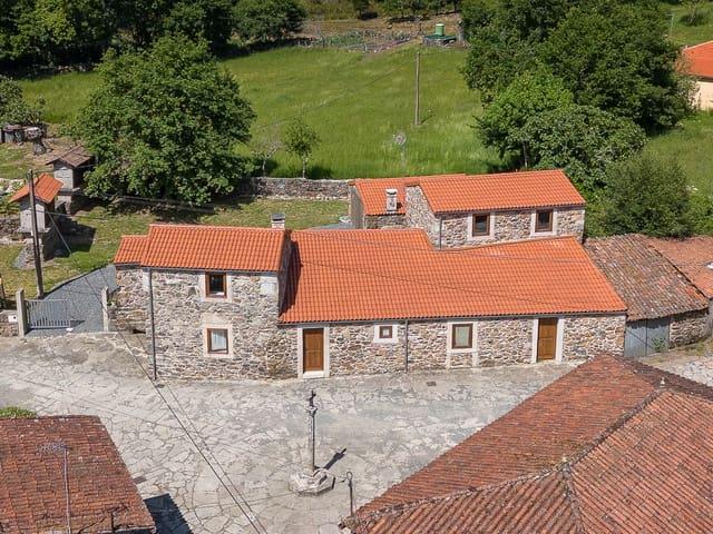 Finca/Casa Rural en venta en Melide, A Coruña