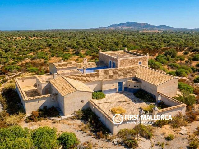 Finca/Casa Rural en venta en Petra, Mallorca