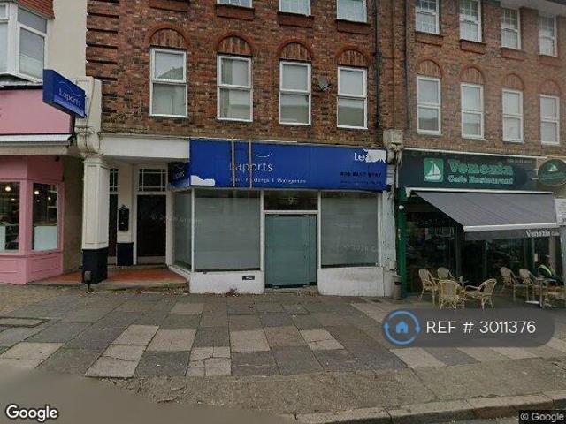 Finchley Lane, Hendon, NW4 4 bed flat to rent £2,400 pcm £554 pw
