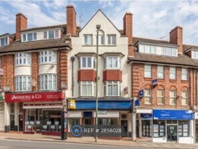 Finchley Lane, Hendon NW4, 5 bed flat to rent, £2,750 pcm | PrimeLocation
