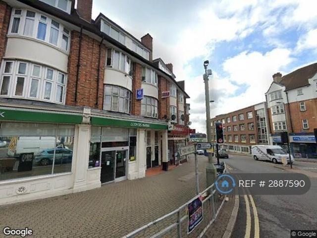 Finchley Lane, Hendon, NW4 5 bed flat to rent £3,300 pcm £762 pw