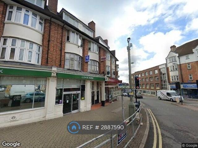 Finchley Lane, Hendon NW4, 5 bed flat to rent, £3,300 pcm | PrimeLocation