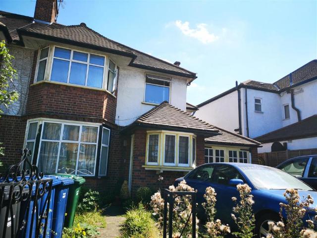 Finchley Lane, London, NW4 1DB, United Kingdom | 2 bed apartment for rent #140396434 | Rentberry