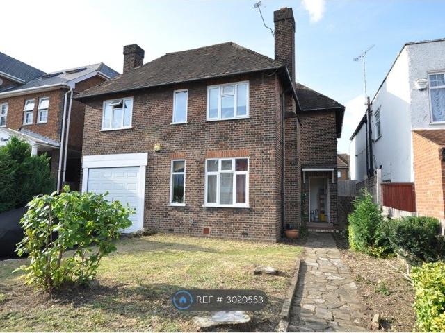 Finchley Lane, London NW4, 5 bed detached house to rent, £3,750 pcm | PrimeLocation