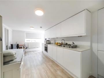 Finchley Road, Finchley, London NW11, Finchley, Studio to rent, £1,350 pcm | PrimeLocation