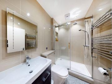 Finchley Road, Golders Green NW11, 3 bed flat to rent, £2,747 pcm | PrimeLocation