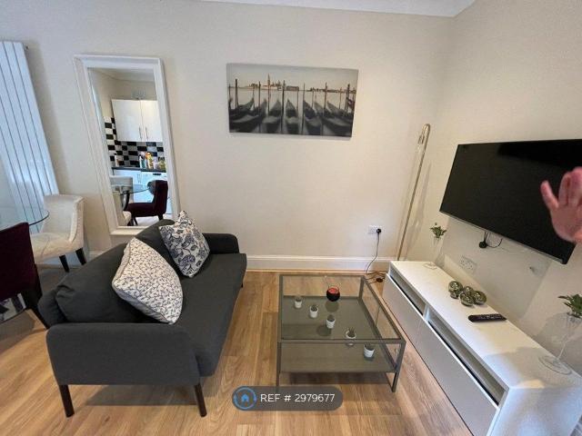 Finchley Road, London NW3, 1 bed flat to rent, £1,999 pcm | PrimeLocation