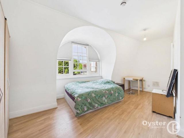 Finchley Road, London, NW3 1 bed in a house share to rent £1,050 pcm £242 pw