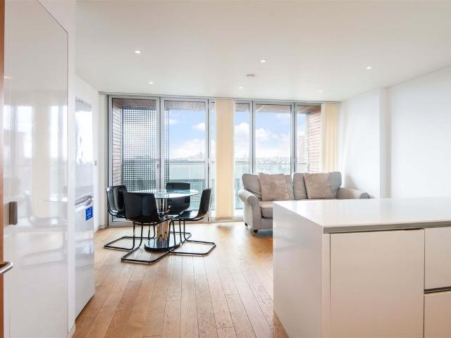 Finchley Road, Swiss Cottage, London NW3, 2 bed flat to rent, £3,200 pcm | PrimeLocation
