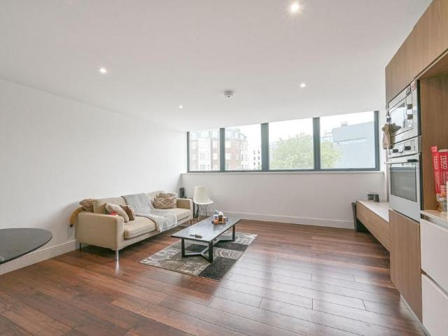 Finchley Road, South Hampstead. 1 bed flat to rent £2,400 pcm £554 pw