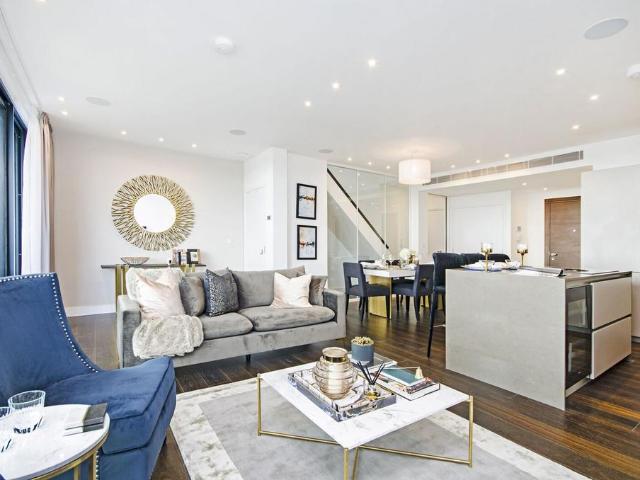 Finchley Road, South Hampstead. 3 bed penthouse to rent £7,497 pcm £1,730 pw