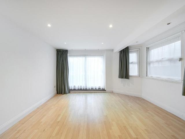 Finchley Road, West Hampstead. 3 bed apartment to rent £2,750 pcm £635 pw