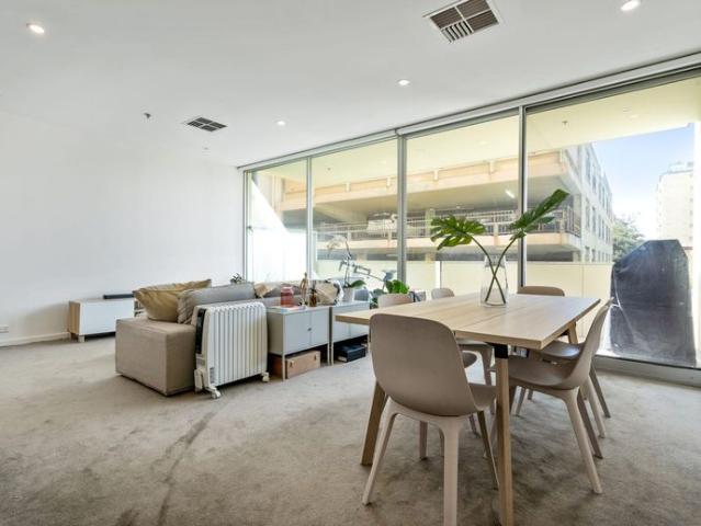 Find coastal: where beachfront living meets modern comfort
