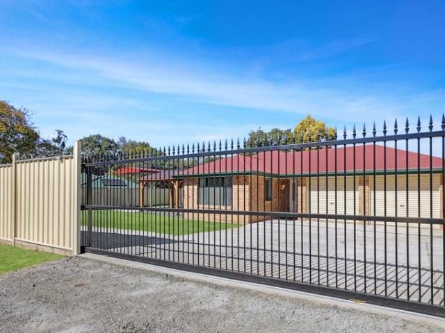 Find Family Flexibility, Beautiful Gardens and a Withcott Lifestyle right here, where everything's just metres from Home. LITERALLY!