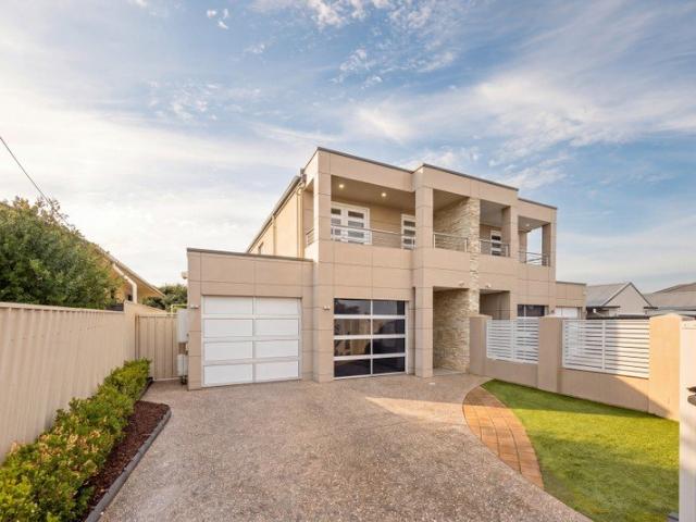 Find home: where beachside lifestyle meets family living