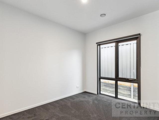 Find your Dream Pad in Pakenham Modern, Spacious and Ready to Move In!