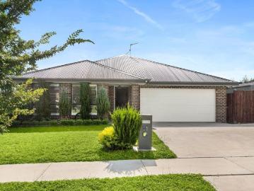 Marulan, Goulburn Mulwaree, Victoria - Equipped kitchen
