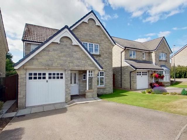 Findhorn Drive, Ellon, Aberdeenshire. 3 bed detached house to rent £1,300 pcm £300 pw