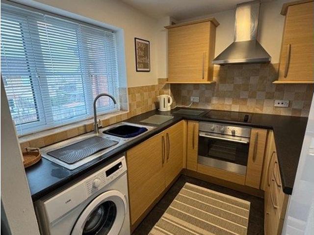 Findon Close, Kingswood, Hull HU7, 1 bed terraced house to rent, £695 pcm | PrimeLocation