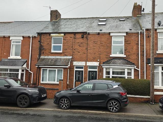 Findon Hill, Sacriston, Durham. 2 bed terraced house to rent £650 pcm £150 pw