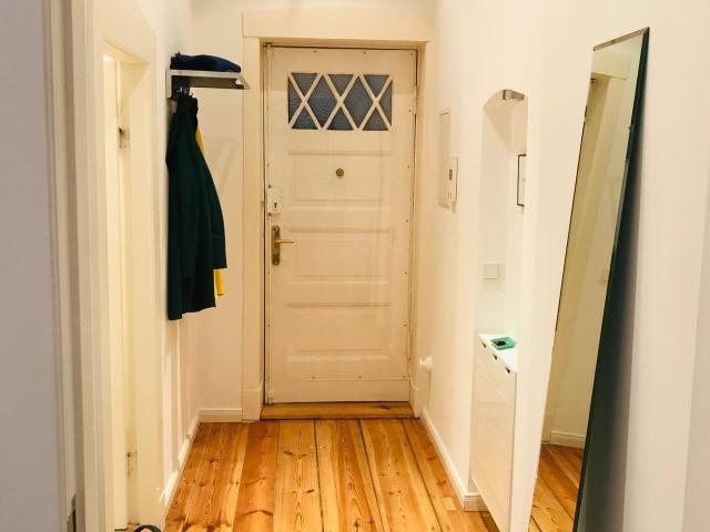 FINEST LIVING at Ku'Damm Modern, Bright & Quiet Apartment with Balcony, Berlin Amsterdam Apartments for Rent